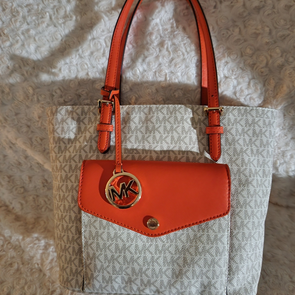 Michael Kors Cream and Orange Tote - Picture 4 of 10